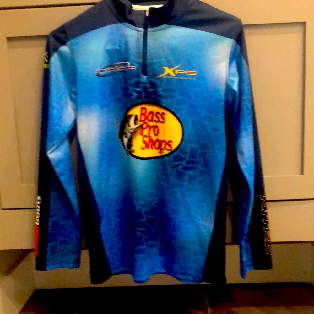 Bass Pro Boys XL Fishing shirt